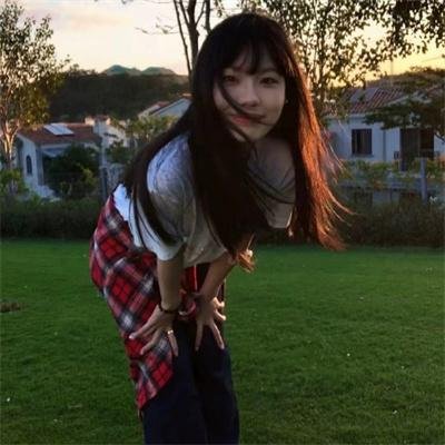 水瓶座女孩